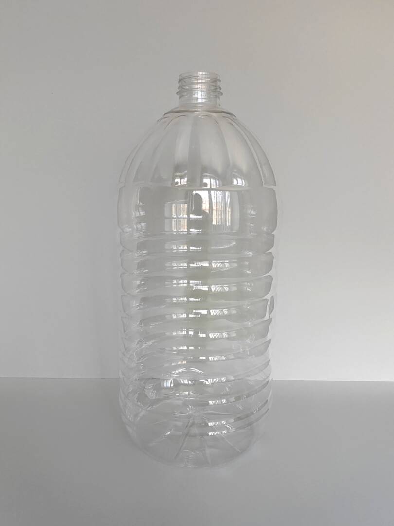 10l butilka tsvyat kristal